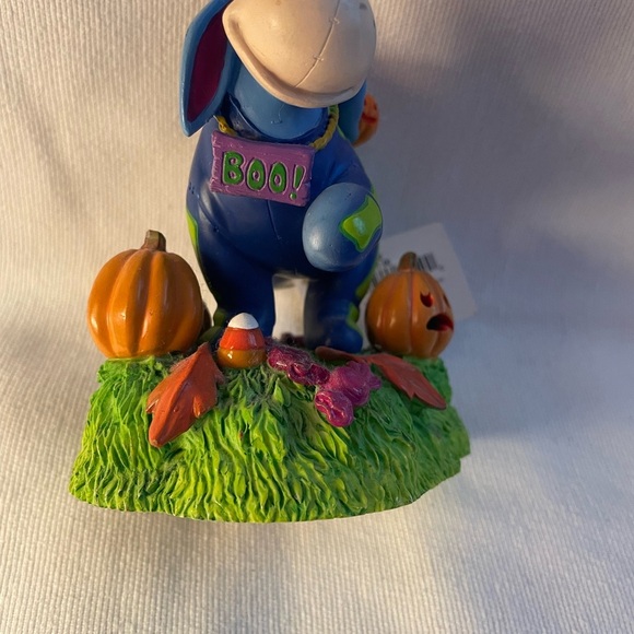Vintage Winnie the Pooh Halloween Themed Figurine needs batteries - Picture 8 of 8
